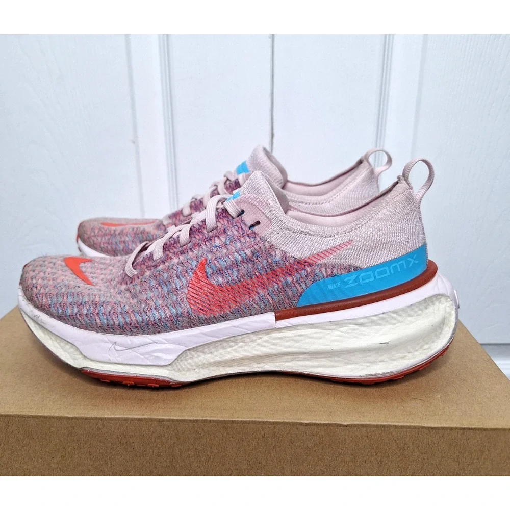 Nike ZoomX Invincible Run Flyknit 3 Pink Foam White Women's size 8.5 DR2660-600